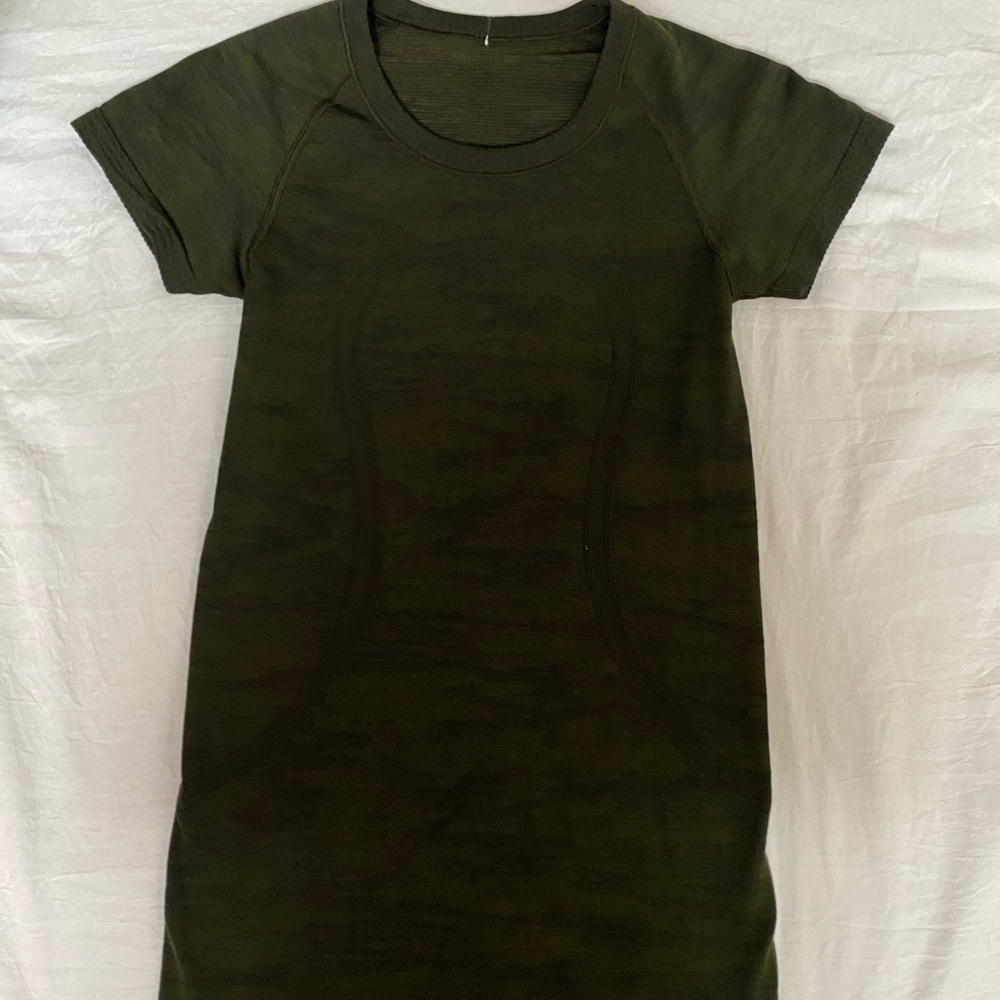 Lululemon Workout T